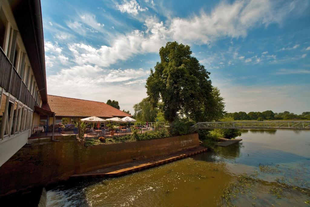 Hotel Weserschloesschen Nienburg  Buitenkant foto